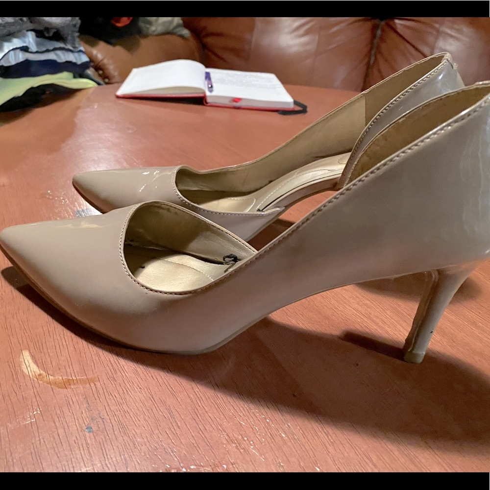 Mauve glossy small heels size 9